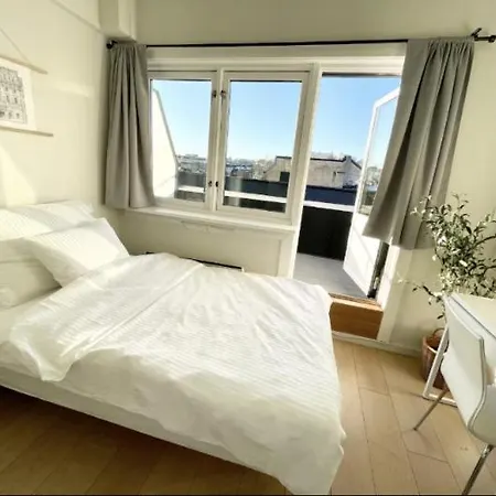 Cosy With Balcony Lejlighed